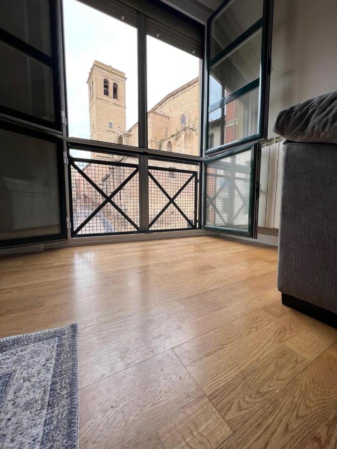 Santiago Tower Aire Ac Casco Antiguo By Apartamentos Logrono Bagian luar foto